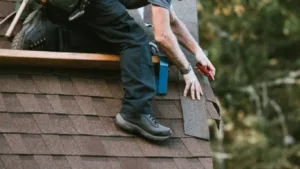 Quand faire réviser sa toiture